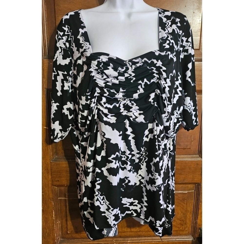 Susan Laurence Woman Black and White Patterned Top - Picture 2 of 8